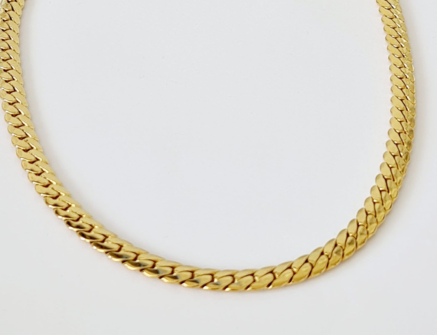 Hals ketting gevlochten